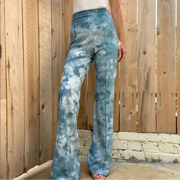 High waisted flare blue tie dyed pants - Picture 7 of 9